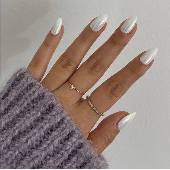 MOONLIGHT Short Almond Press On Nails Glamnetic - Picture 4 of 7